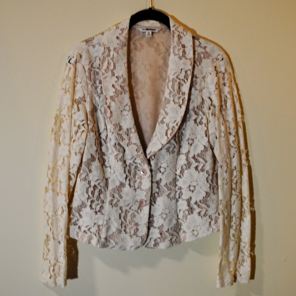 CAbi Cream Lace Blazer.- Size 6